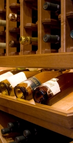 Wine seller-2.jpg