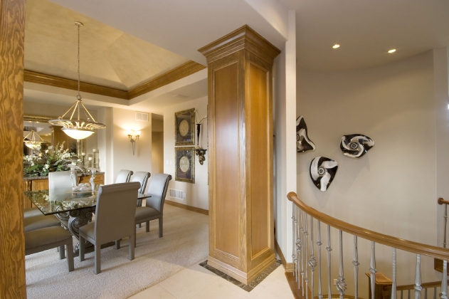 Dining room-1.jpg
