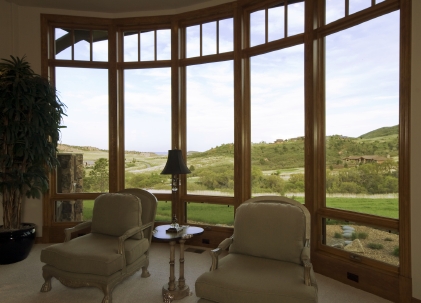 Living room-4.jpg